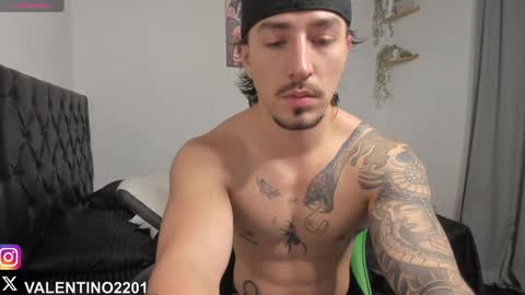 Snapshot of valentino2201 chatting on September 26, 2025, 11:42 pm valentino online show from September 26, 2025, 11:42 pm