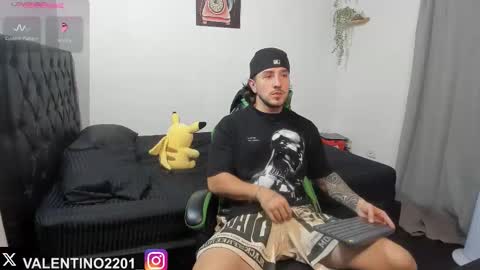 Snapshot of valentino2201 chatting on November 26, 2025, 2:23 am valentino online show from November 26, 2025, 2:23 am