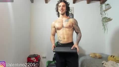 Snapshot of valentino2201 chatting on March 2, 2026, 5:08 am valentino online show from March 2, 2026, 5:08 am