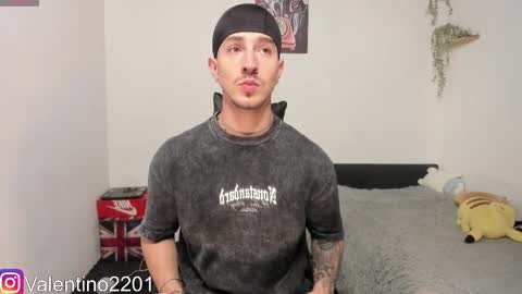 Snapshot of valentino2201 chatting on March 6, 2026, 6:21 am valentino online show from March 6, 2026, 6:21 am