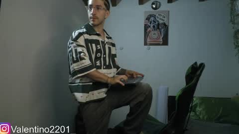Valentino - 15 OFF valentino2201 online show from April 1, 2026, 2:23 am