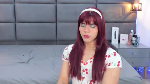 valentino moon online show from October 6, 2025, 2:42 am