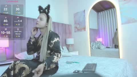 valentino_moretti online show from March 3, 2026, 11:38 am