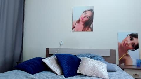 Kate online show from December 4, 2024, 4:54 am