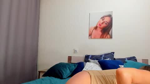 Kate online show from September 18, 2025, 1:51 am