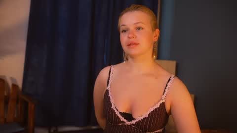 Snapshot of valeri______ chatting on June 24, 2026, 7:29 am valeri______ online show from June 24, 2026, 7:29 am