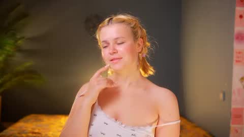 Snapshot of valeri______ chatting on June 27, 2026, 7:57 am valeri______ online show from June 27, 2026, 7:57 am