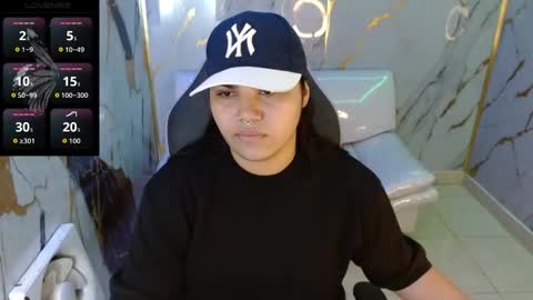 valeri_harpers4 online show from April 15, 2026, 3:35 am