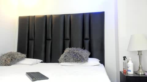 valeri_tafur online show from January 15, 2025, 11:00 am