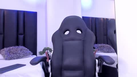 valeri_tafur online show from January 30, 2025, 4:55 pm