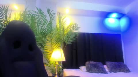 valeri_tafur online show from October 3, 2025, 10:56 am