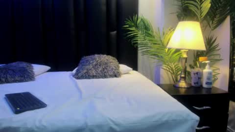 valeri_tafur online show from November 30, 2025, 11:03 am