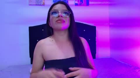 Snapshot of valeria__lux chatting on May 21, 2026, 1:23 am Valeria online show from May 21, 2026, 1:23 am