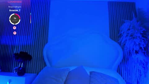 valeria_carter_ online show from December 3, 2025, 9:46 pm