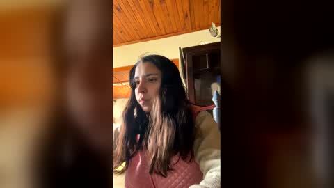 Snapshot of valeria_feroz chatting on May 22, 2026, 2:44 pm valeria_feroz online show from May 22, 2026, 2:44 pm