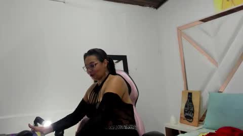 valeria_gil_ online show from February 2, 2026, 3:16 am