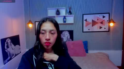 Valeria online show from November 14, 2025, 7:01 pm