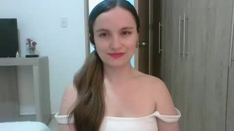 valeriafrannco online show from January 29, 2025, 3:33 am