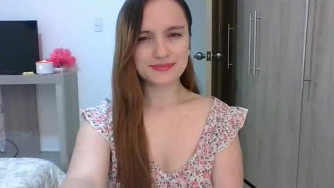 valeriafrannco online show from March 4, 2025, 1:55 am