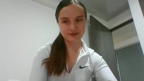 valeriafrannco online show from April 9, 2026, 12:10 am