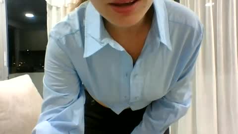 Snapshot of valeriafrannco chatting on June 23, 2026, 4:10 am valeriafrannco online show from June 23, 2026, 4:10 am