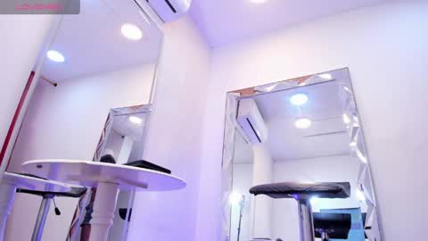 Snapshot of valeriaqueents__ chatting on June 8, 2026, 12:05 pm valeria online show from June 8, 2026, 12:05 pm