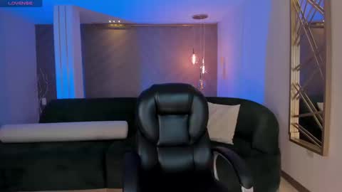 Valeria online show from September 25, 2025, 3:32 am