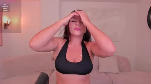 Valeria online show from December 18, 2025, 10:32 am