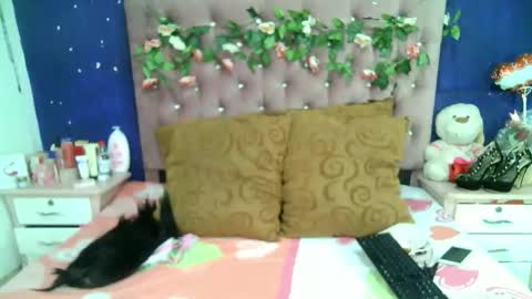 La valerie26 online show from November 26, 2025, 12:06 pm