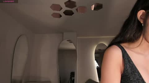 Vale  online show from April 20, 2026, 11:57 am