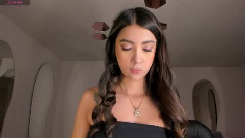 Snapshot of valeriavelvet chatting on May 26, 2026, 12:12 pm Vale online show from May 26, 2026, 12:12 pm