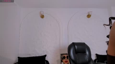 Snapshot of valeriavelvet chatting on June 10, 2026, 12:04 pm Vale online show from June 10, 2026, 12:04 pm