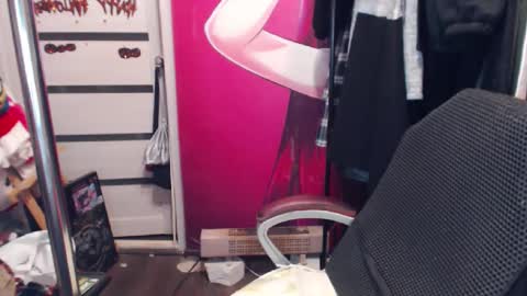 ValeriaXKiss online show from December 7, 2024, 6:26 pm