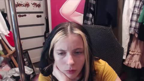 ValeriaXKiss online show from March 6, 2025, 6:48 pm