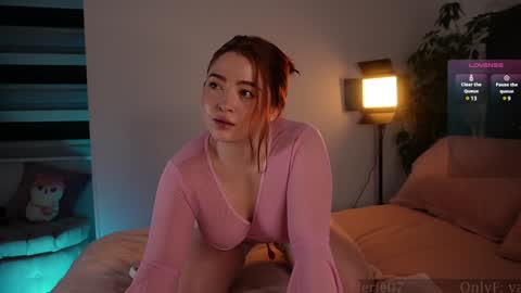 valerie07 online show from December 12, 2024, 4:04 am