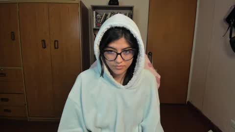 Val  online show from January 27, 2025, 7:35 am