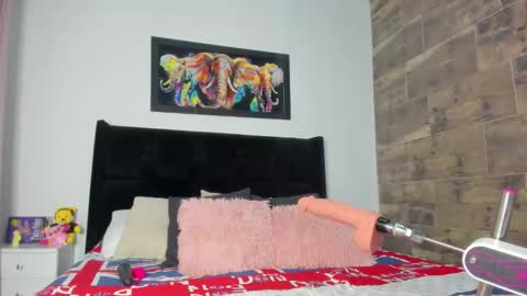 VALERIE online show from October 29, 2025, 7:37 pm