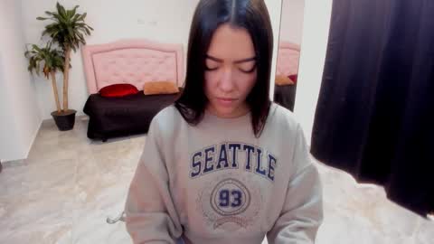 Valerie fox online show from November 1, 2025, 2:19 pm