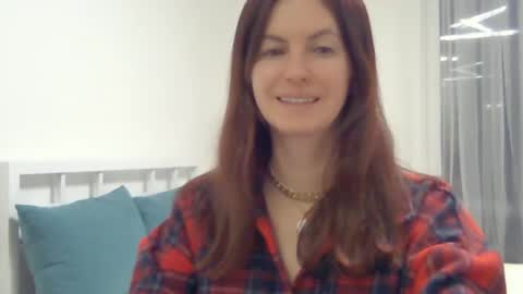 valerie_rose777 online show from February 8, 2025, 9:57 pm