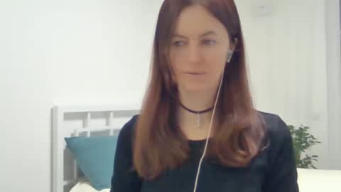 valerie_rose777 online show from February 23, 2025, 10:31 pm