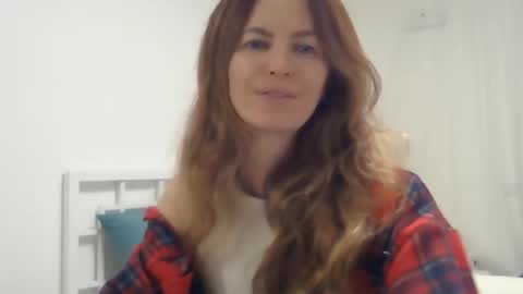 valerie_rose777 online show from October 30, 2025, 8:20 pm