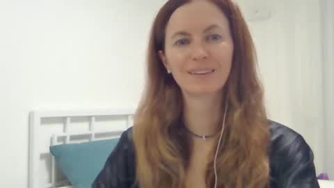 valerie_rose777 online show from October 31, 2025, 8:21 pm