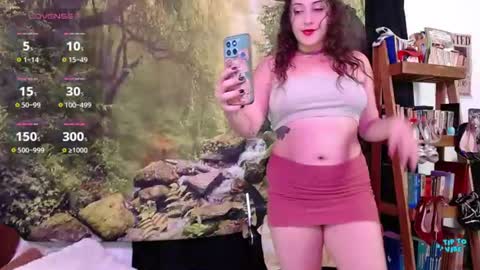 Snapshot of valerie_smile chatting on July 26, 2026, 7:26 am Valerie online show from July 26, 2026, 7:26 am