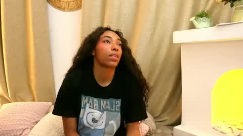 Snapshot of valeriebony chatting on May 14, 2026, 4:41 am Valerie Style3 online show from May 14, 2026, 4:41 am