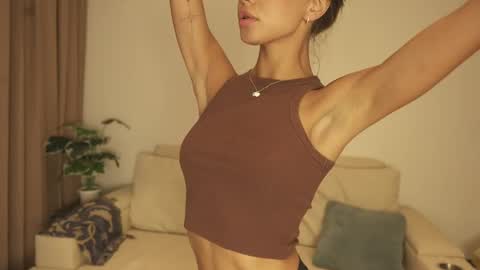 Snapshot of valerieh chatting on February 16, 2025, 11:37 pm Valerie online show from February 16, 2025, 11:37 pm