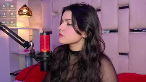 Snapshot of valeriekay_ chatting on May 19, 2026, 4:35 pm Valeria online show from May 19, 2026, 4:35 pm