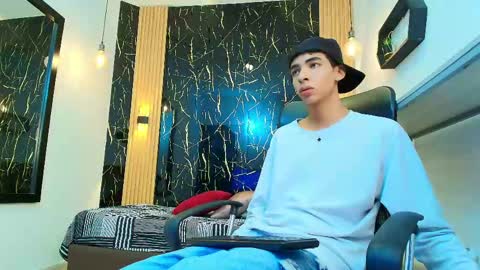 VALERIO  online show from April 18, 2026, 3:32 am