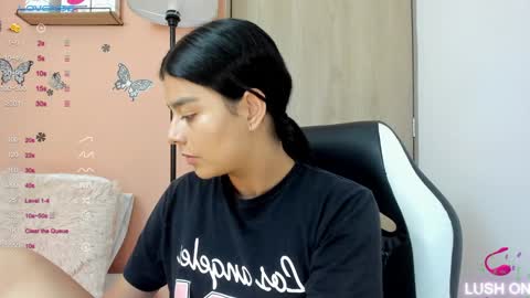 Snapshot of valerihouse chatting on January 22, 2025, 9:21 pm Juli C online show from January 22, 2025, 9:21 pm