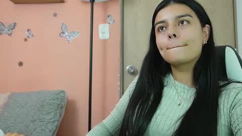 Snapshot of valerihouse chatting on March 1, 2025, 8:42 pm Juli C online show from March 1, 2025, 8:42 pm