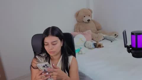 Snapshot of valerihouse chatting on November 27, 2025, 1:51 am Juli C online show from November 27, 2025, 1:51 am